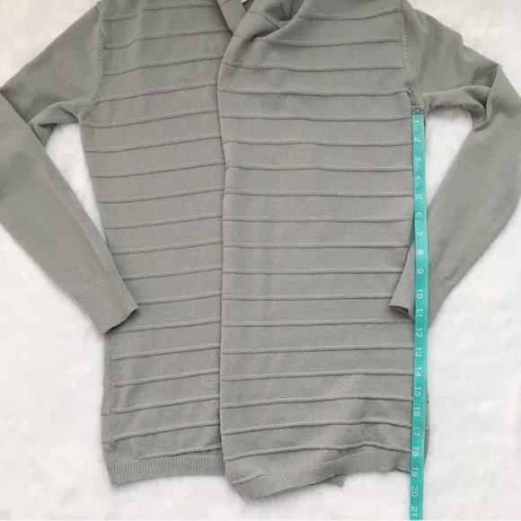 Like New ModCloth Teaberry and Weave Open Front Cardigan, size small - Picture 3 of 6